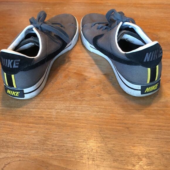 Nike Classic Canvas shoes Men’s 8 Very sweet! - Picture 6 of 8